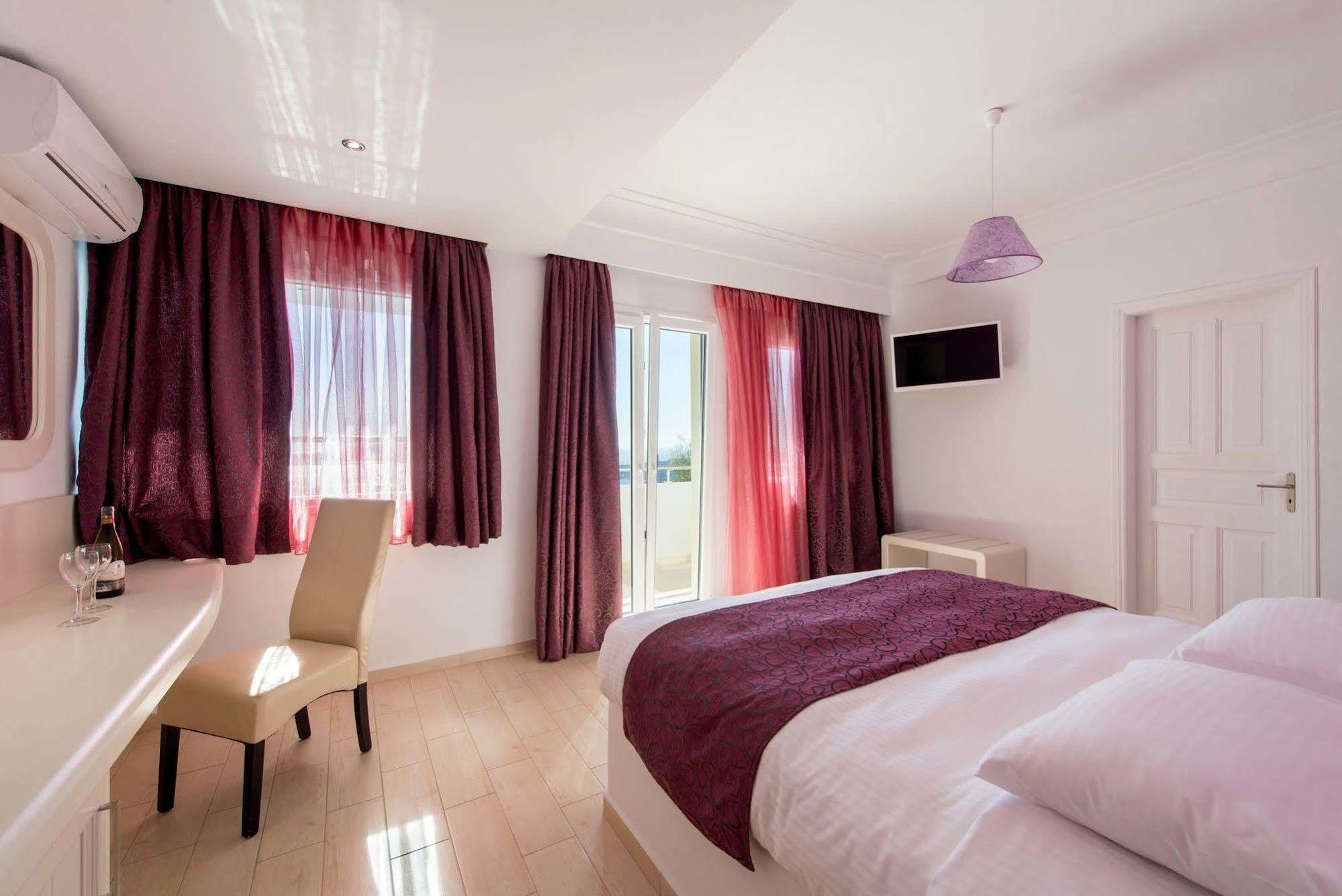 Tzekos Villas Fira  Exteriér fotografie